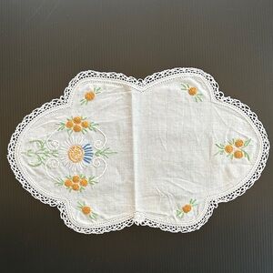 VTG Floral Embroidered Lace Doily Dresser Scarf Handmade Scalloped Edges